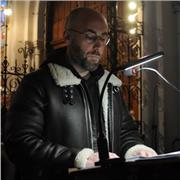 Franco-britannique passionné aide et enseigne la langue de Shakespeare
